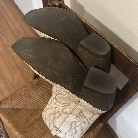 Stitch Cobre Mantequilla boots. NWOT - Picture 3 of 6